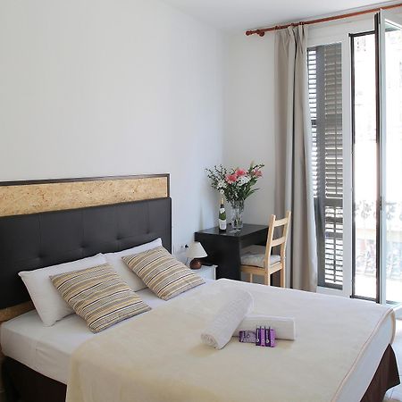 Hostal Balkonis Барселона Екстериор снимка