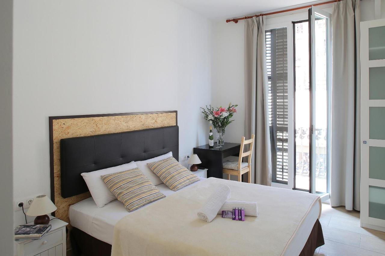 Hostal Balkonis Барселона Екстериор снимка