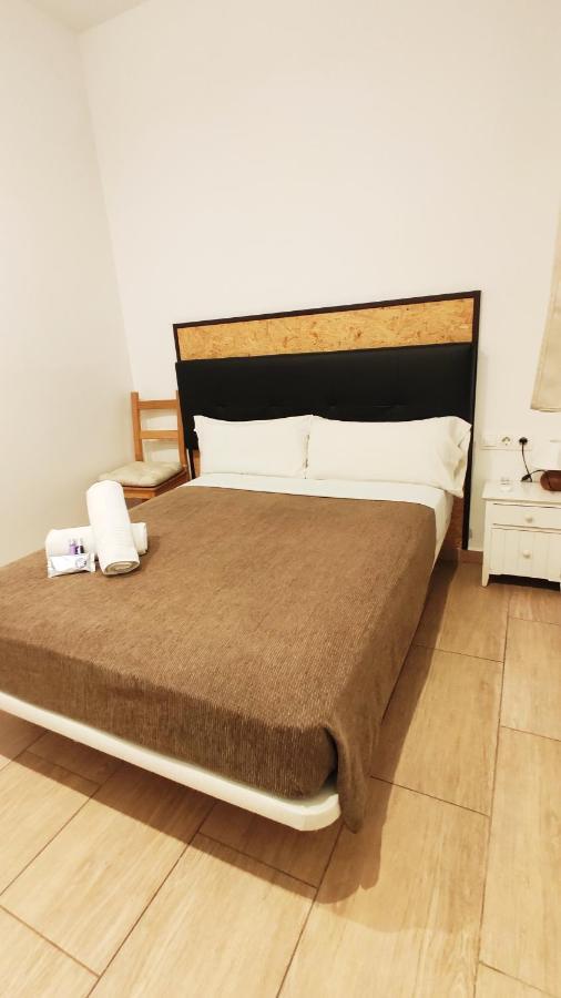 Hostal Balkonis Барселона Екстериор снимка