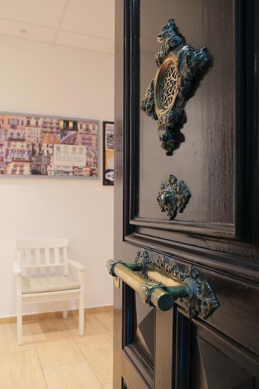 Hostal Balkonis Барселона Екстериор снимка