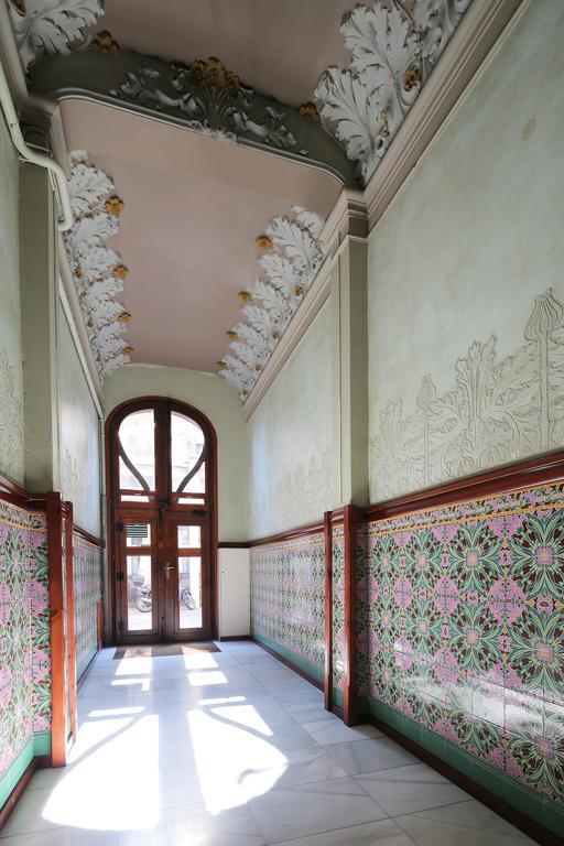 Hostal Balkonis Барселона Екстериор снимка