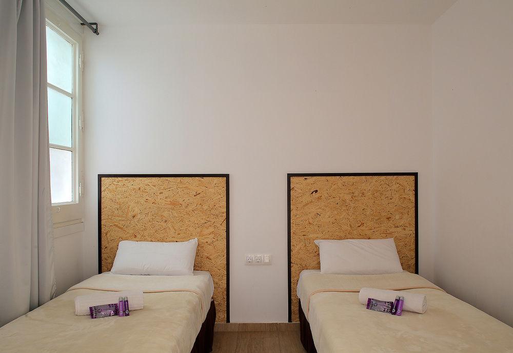Hostal Balkonis Барселона Екстериор снимка
