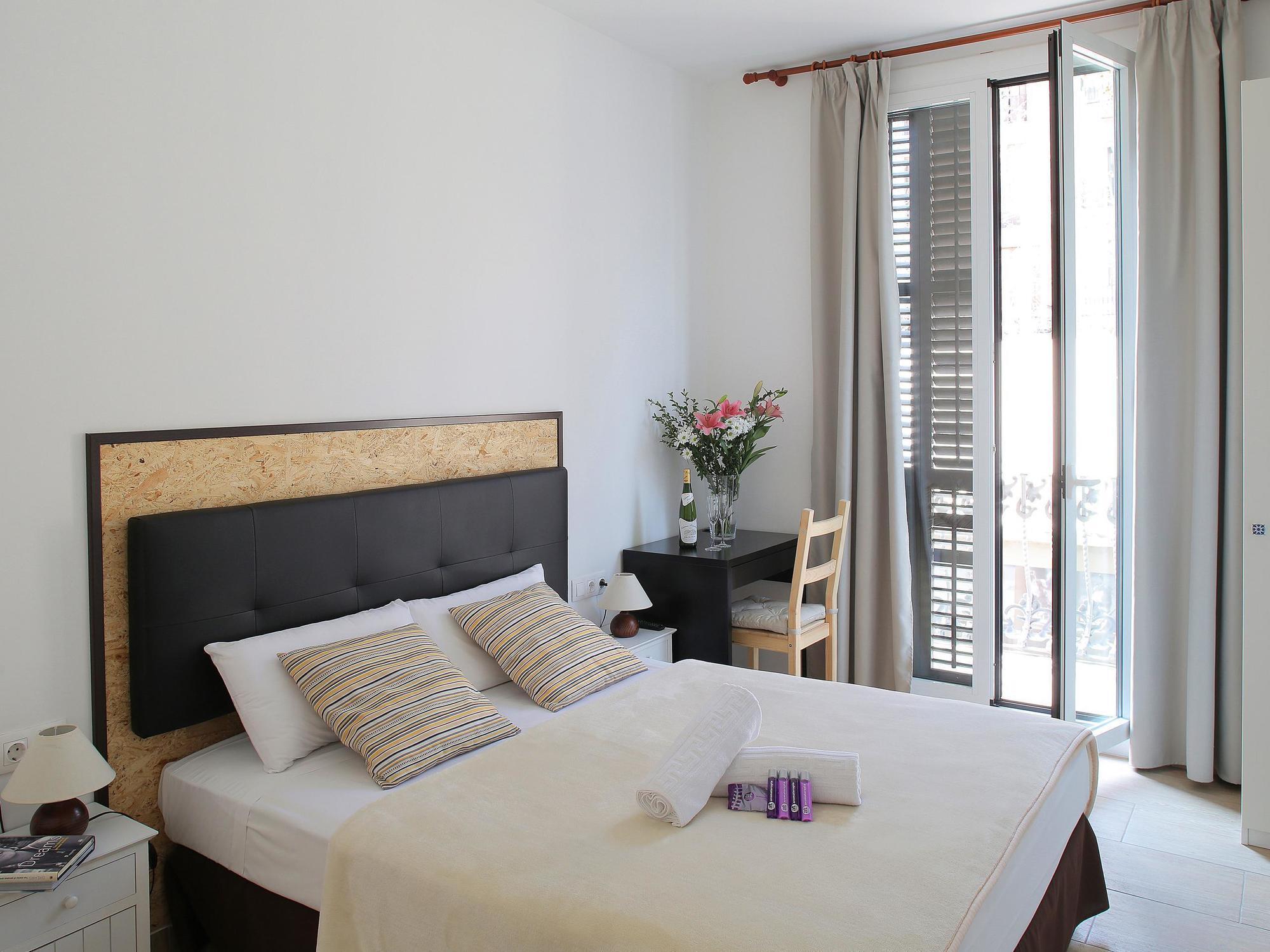 Hostal Balkonis Барселона Екстериор снимка