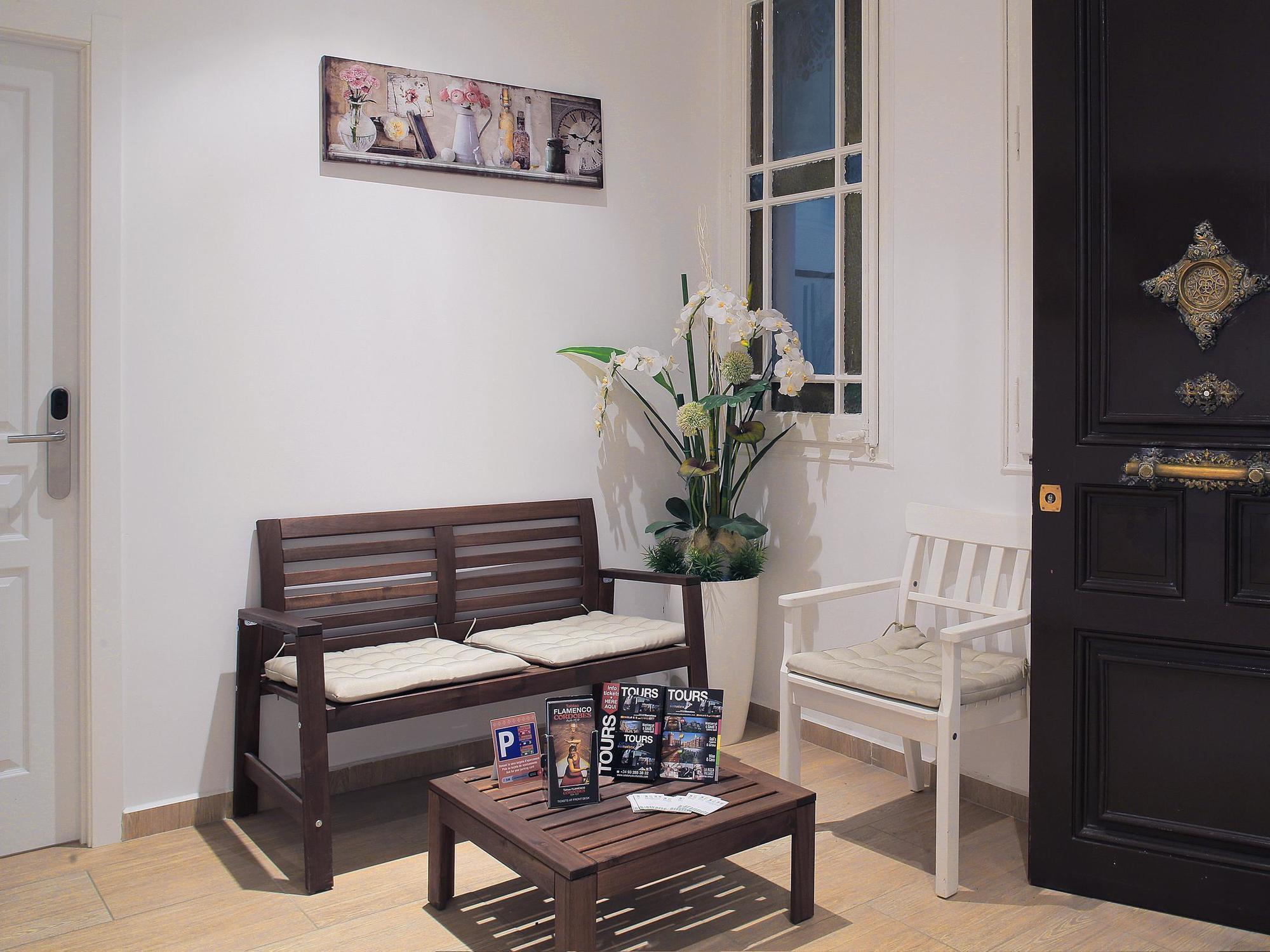 Hostal Balkonis Барселона Екстериор снимка